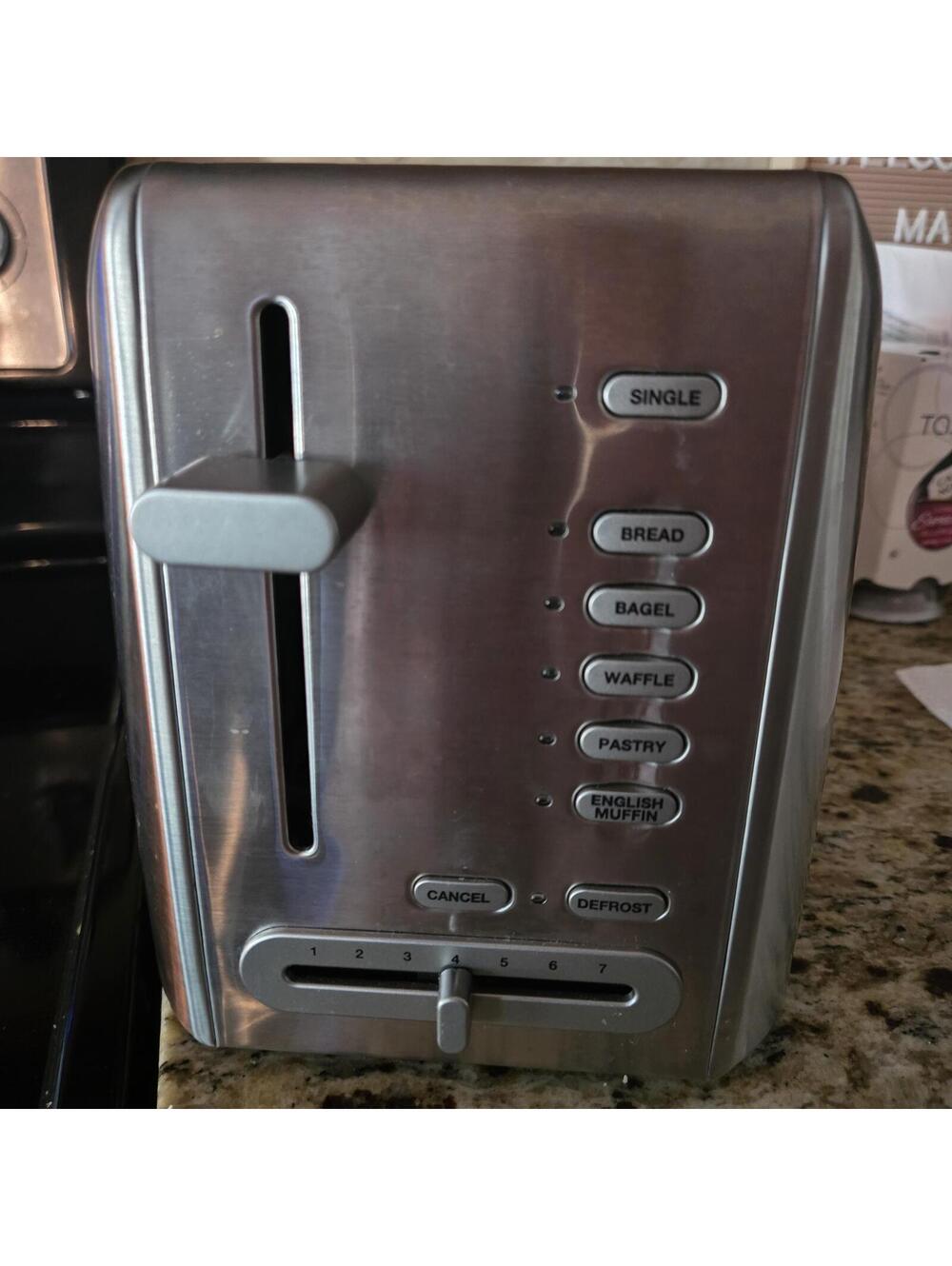 Cuisinart Stainless Steel 2-Slice Toaster with Multiple Settings RBT-1200PC
